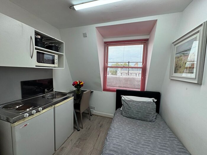 Studio To Rent In Cromwell Road, London, SW7