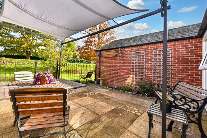 1 Bedroom Terraced Bungalow For Sale In Dibleys, Blewbury, Didcot, OX11