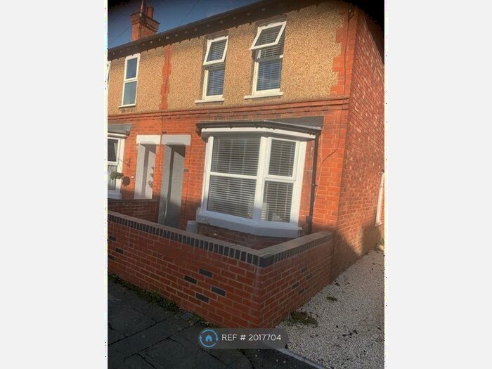 3 Bedroom Semi-Detached House To Rent In Oakley Road, Rushden, NN10