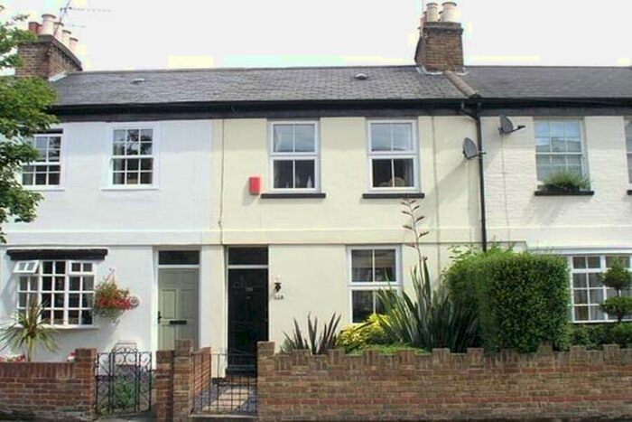 2 Bedroom Cottage To Rent In Oxford Road, SL4