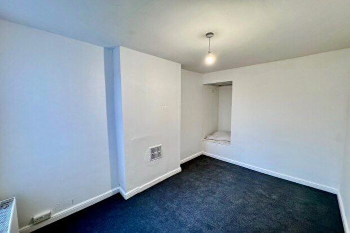 2 Bedroom End Of Terrace House To Rent In Vernon Road, Nottingham, NG6