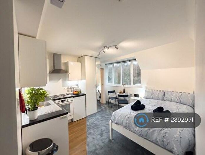 Studio To Rent In Station Road, Amersham, HP7