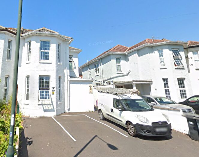 1 Bedroom Flat To Rent In Rooms Available, Southcote Road -, BH1