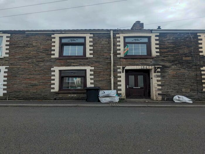 3 Bedroom House To Rent In Howell Road, Neath, SA11