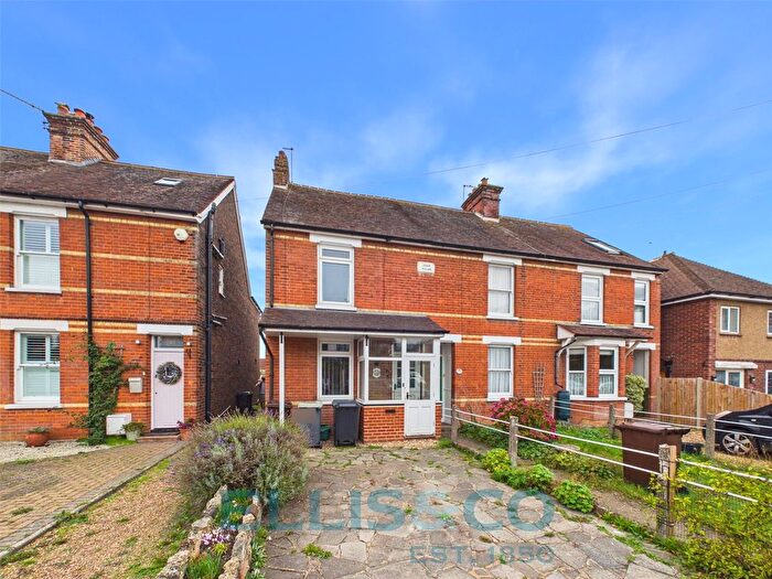 4 Bedroom End Terrace House For Sale In Tonbridge Road, Hildenborough, Tonbridge, Kent, TN11