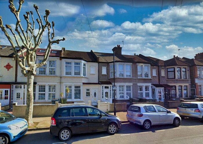 3 Bedroom Terraced House To Rent In Henniker Gardens, London E6