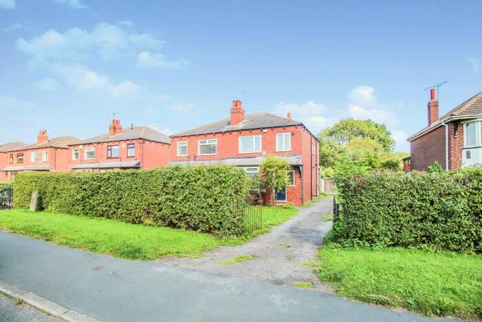 3 Bedroom Semi-Detached House To Rent In Coal Road, Seacroft, Leeds, LS14