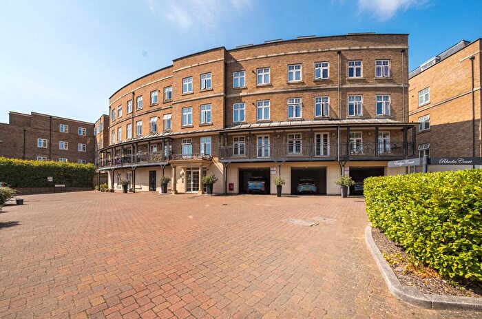 2 Bedroom Flat For Sale In Jefferson Place, Bromley, BR2