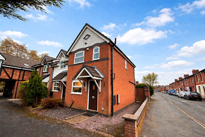 2 Bedroom Mews For Sale In Shelley Road, Ashton, PR2