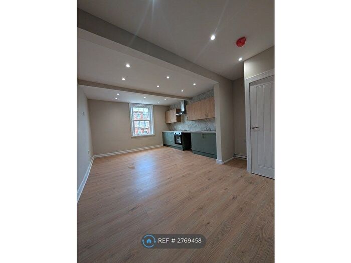 2 Bedroom Flat To Rent In High St, Northallerton, DL7