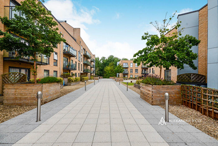 2 Bedroom Apartment To Rent In Richardson House, Nash Mills., HP3