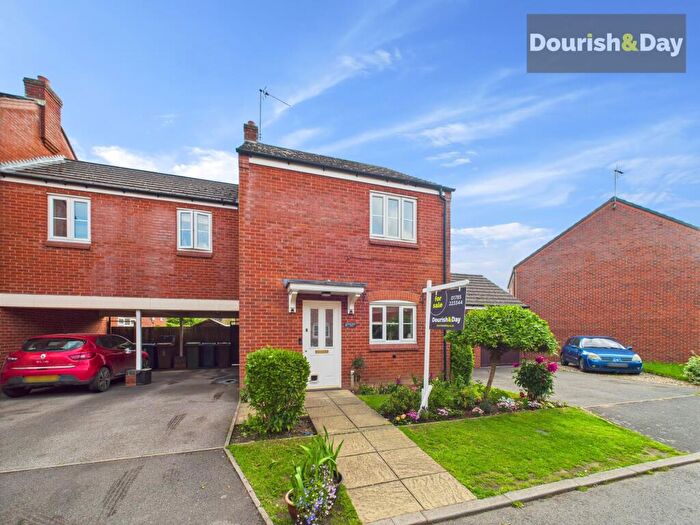 3 Bedroom Semi-Detached House For Sale In Stoney Brook Close, Hixon, ST18