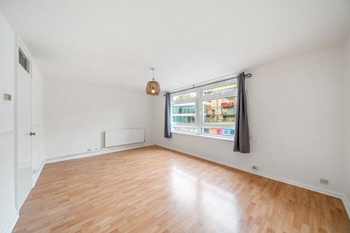 2 Bedroom Flat For Sale In North End Road, West Kensington, W14