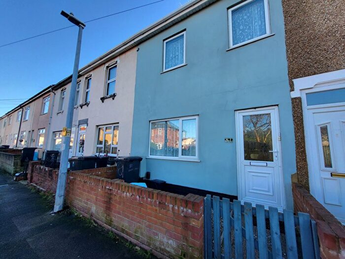 2 Bedroom Property To Rent In Hughes Street, Swindon, SN2