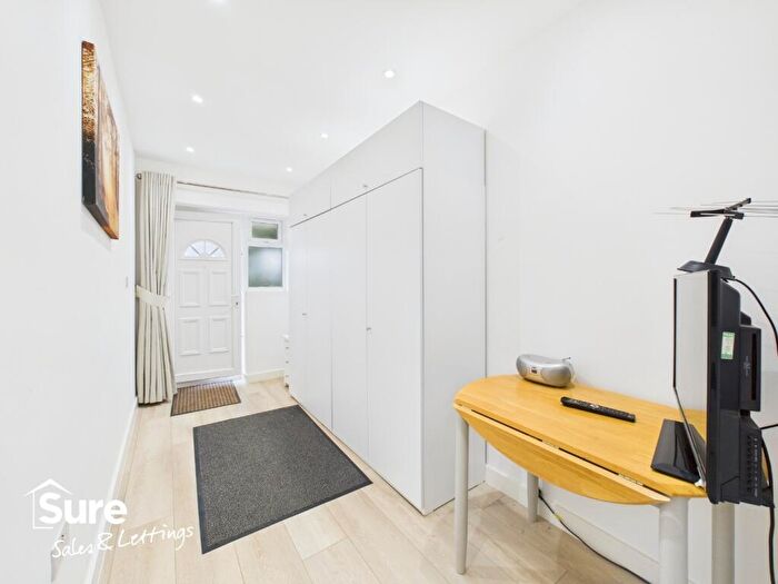 1 Bedroom Semi-Detached House To Rent In Horselers, Hemel Hempstead, Hertfordshire, HP3