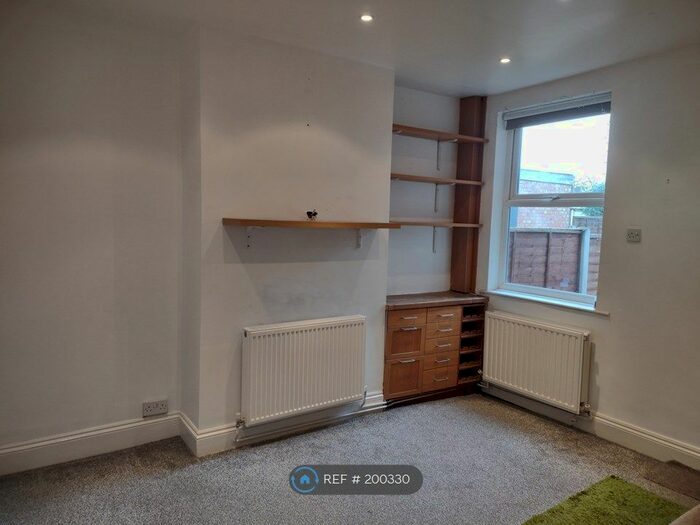 3 Bedroom Terraced House To Rent In Queens Road, Beeston, Nottingham, NG9
