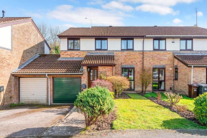 4 Bedroom Semi Detached House For Sale In Plough Way, Badger Farm, Winchester, SO22