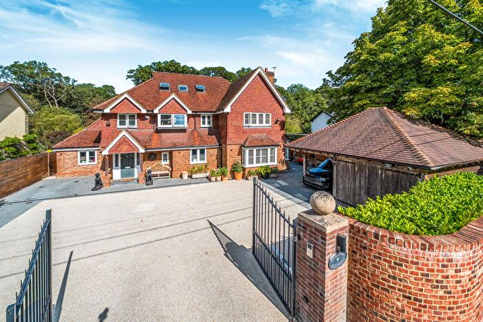 5 Bedroom Detached House For Sale In Frith End Road, Frith End Near Farnham, GU35