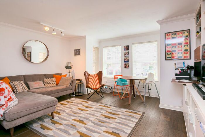 2 Bedroom Flat To Rent In Fawcett Close, London, SW16