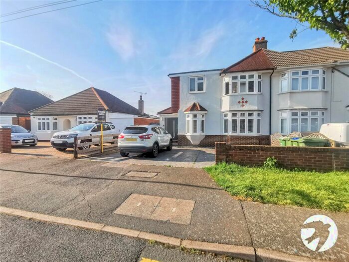 5 Bedroom Semi-Detached House To Rent In Coniston Road, Bexleyheath, DA7