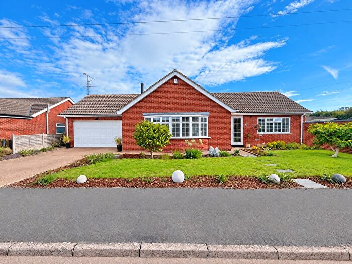 3 Bedroom Detached Bungalow For Sale In Monson Park, Skellingthorpe, LN6