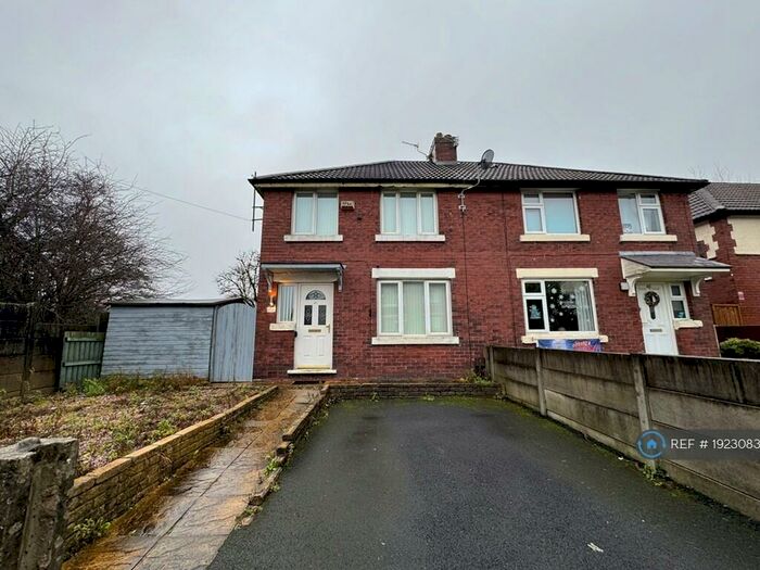 3 Bedroom Semi-Detached House To Rent In Heginbottom Crescent, Ashton-Under-Lyne, OL6