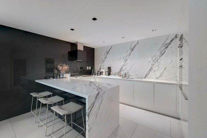 2 Bedroom Semi-Detached House To Rent In Tilson Close, Camberwell, London, SE5