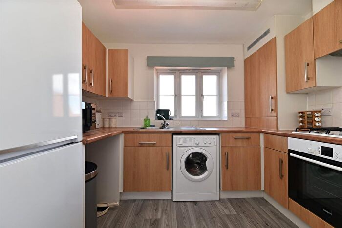 1 Bedroom Flat For Sale In Great Gables, Stevenage, SG1