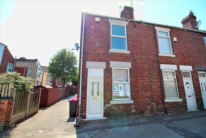 2 Bedroom End Of Terrace House To Rent In Duke Street, Swinton, S64