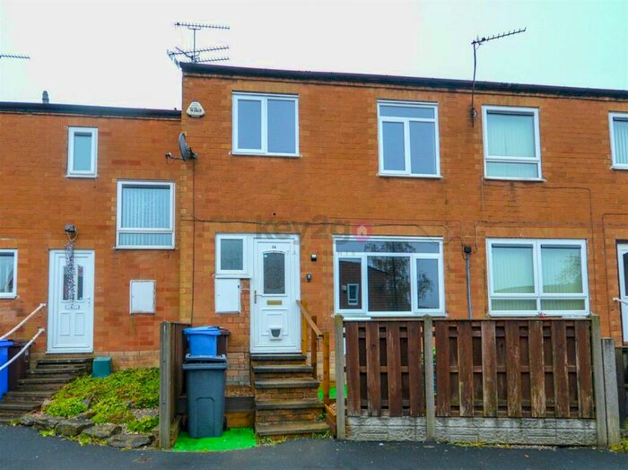 3 Bedroom Terraced House For Sale In Norgreave Way, Halfway, S20