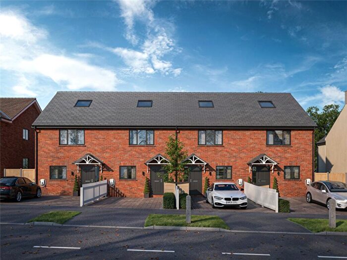 3 Bedroom House For Sale In Top Dartford Road, Hextable, Swanley, BR8