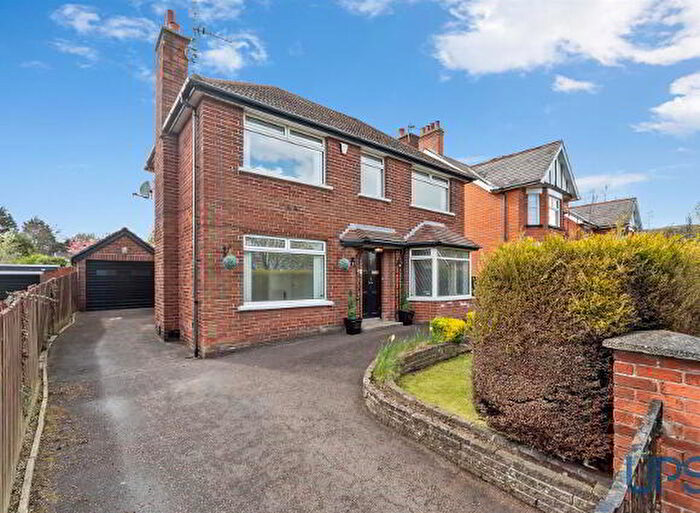 4 Bedroom Detached House For Sale In Finaghy Road North, Belfast, BT10
