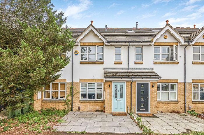 3 Bedroom Terraced House To Rent In Tunnel Avenue, Greenwich, SE10