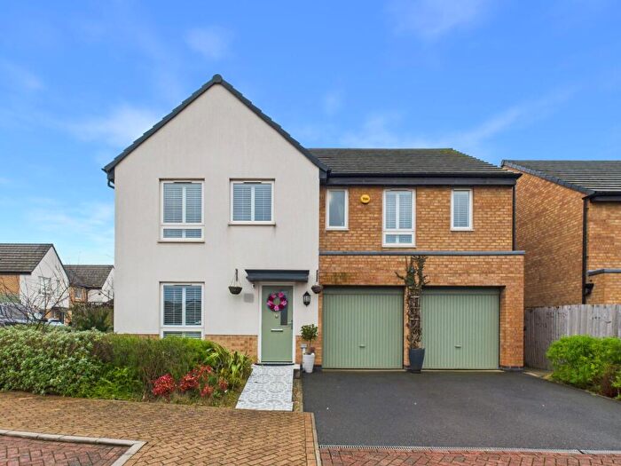 5 Bedroom Detached House For Sale In Vickers Close, Gedling, Nottingham, NG4