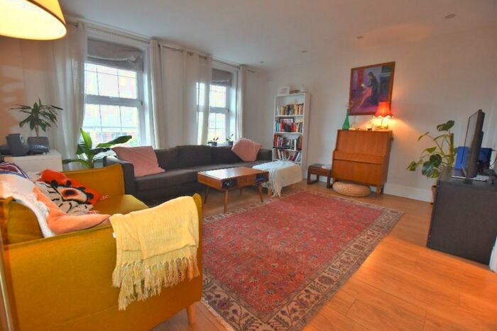 2 Bedroom Flat To Rent In Northampton Street, London, N1