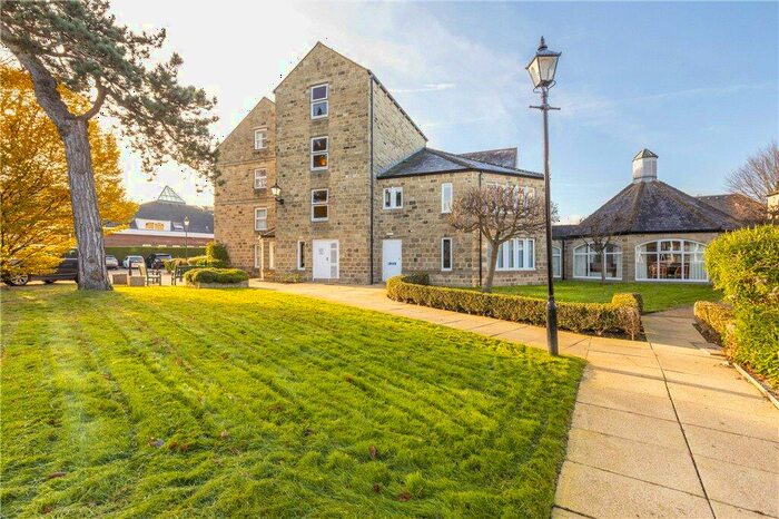 1 Bedroom Apartment For Sale In Cunliffe Road, Ilkley, West Yorkshire, LS29