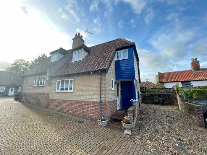 1 Bedroom House For Sale In Magpie Court, Harleston, IP20