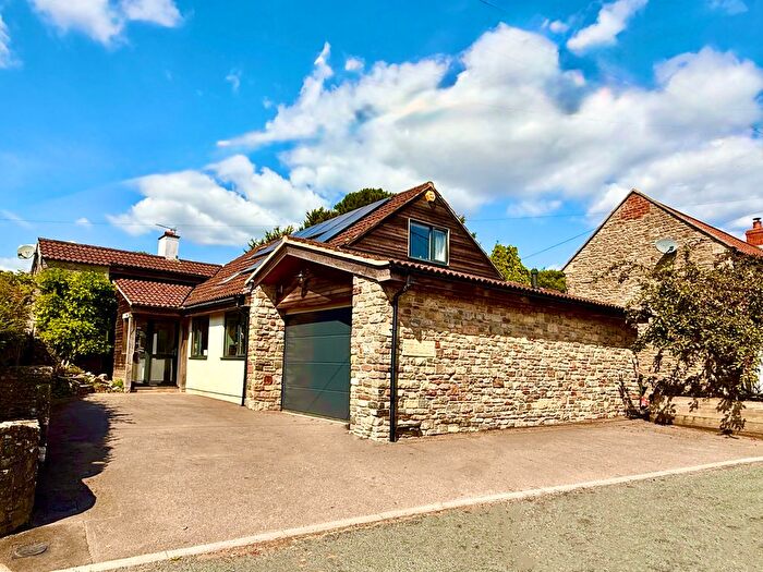 5 Bedroom Detached House For Sale In The Street, Regil, BS40