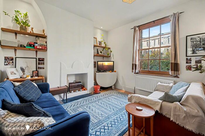 1 Bedroom Flat To Rent In Gibson Gardens, London, N16