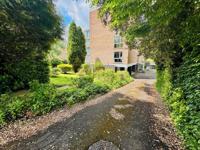 2 Bedroom Flat To Rent In Wimborne Road, Bournemouth, BH2