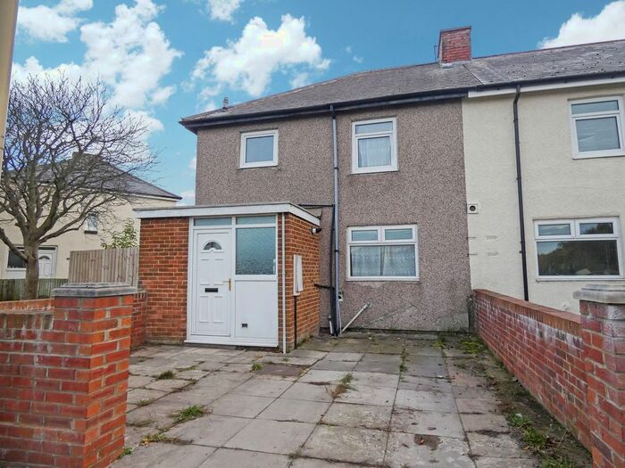 3 Bedroom SemiDetached House For Sale In New Road, Boldon Colliery NE35