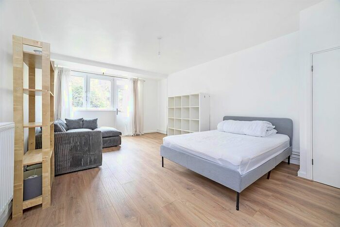 Studio To Rent In Lant Street, London, SE1