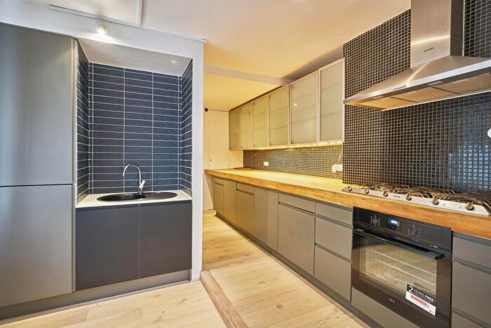 2 Bedroom Maisonette To Rent In Cambray Road, SW12