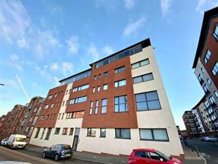 2 Bedroom Flat To Rent In Rea Court, Cheapside, Birmingham, B12