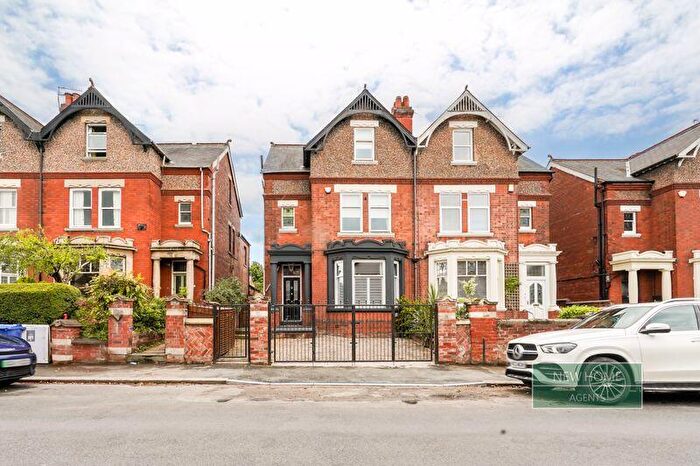 Semi Detached House For Sale In Axholme Road, Doncaster, DN2