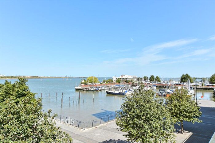 2 Bedroom Apartment For Sale In Pegasus Way, Gillingham, Kent, ME7