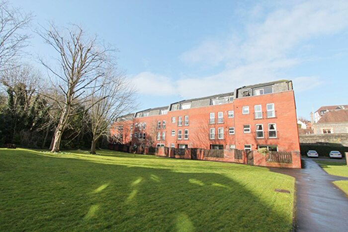 2 Bedroom Flat To Rent In Alma Court, Clifton, Bristol, BS8
