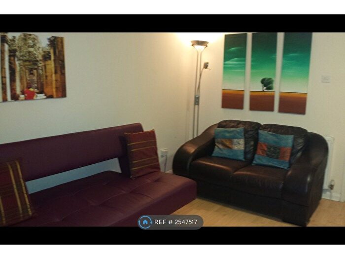 1 Bedroom Flat To Rent In Stovell Road, Windsor, SL4