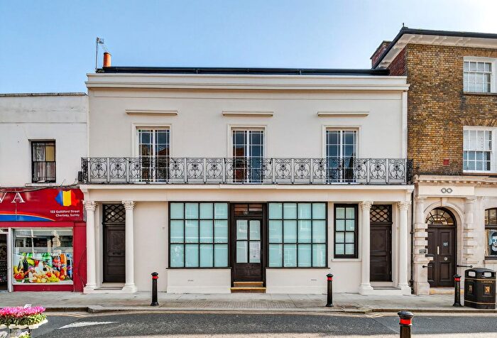 2 Bedroom Flat For Sale In Guildford Street, Chertsey, KT16