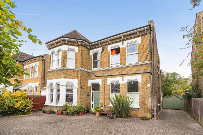 2 Bedroom Apartment For Sale In Sunderland Road, London, SE23